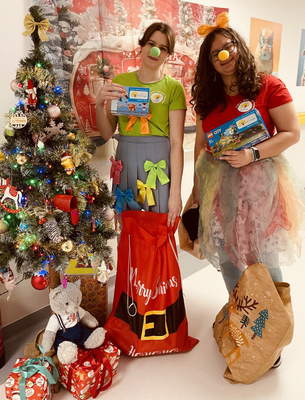 Ilustracja do artykułu: Świąteczna wizyta wolontariuszy Fundacji Dr Clown